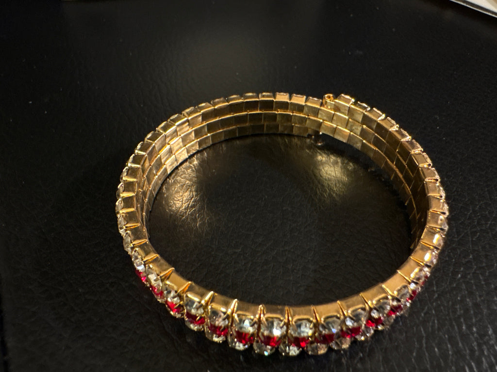 Small red and white bracelet